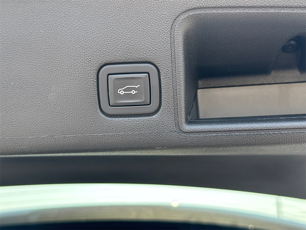 2023 Gmc Terrain SLT photo 16