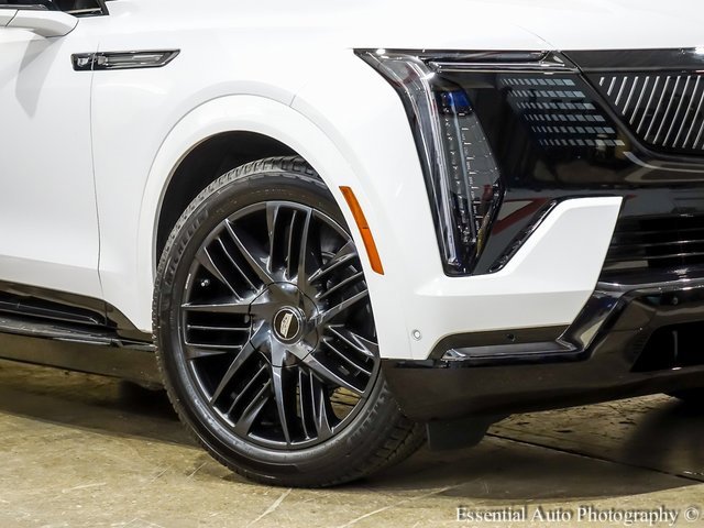 2025 Cadillac Escalade IQ Sport photo 3