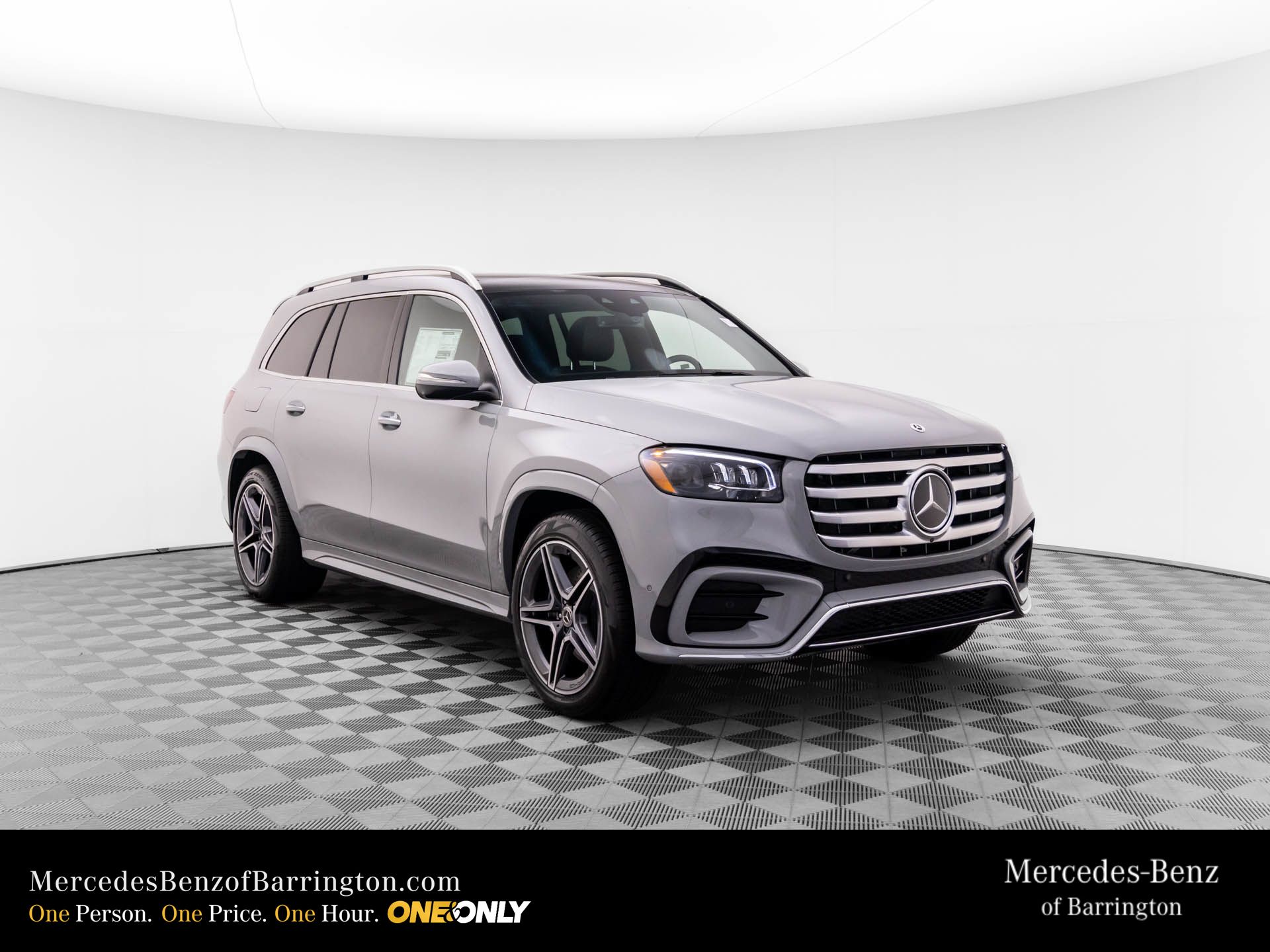 2025 Mercedes Benz GLS 450 4MATIC photo 2