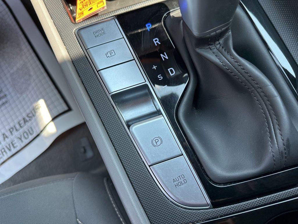 2023 Hyundai Elantra SEL photo 26
