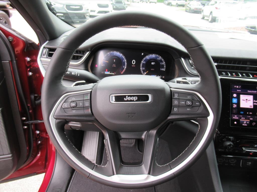 2025 Jeep Grand Cherokee Altitude X photo 16