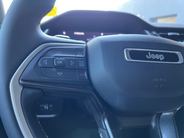 2023 Jeep Grand Cherokee Laredo photo 19