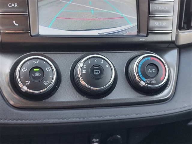 2014 Toyota RAV4 LE photo 15
