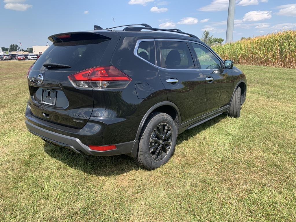 2018 Nissan Rogue SV photo 5