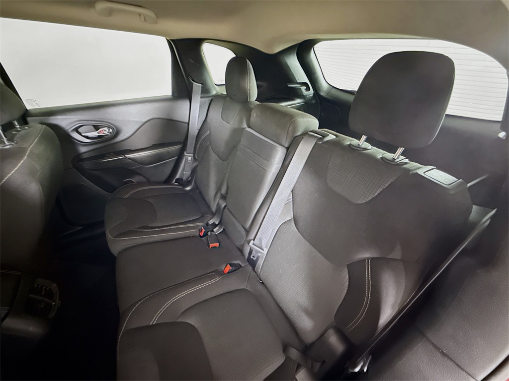 2016 Jeep Cherokee Latitude photo 22