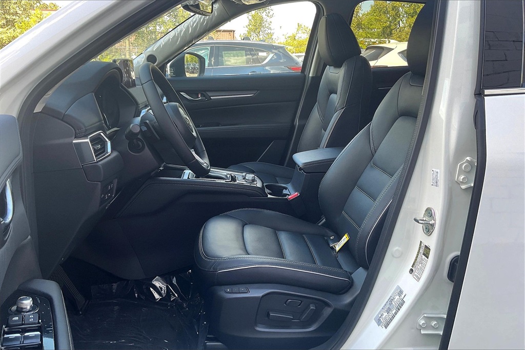 2025 MAZDA CX-5 - Image 8