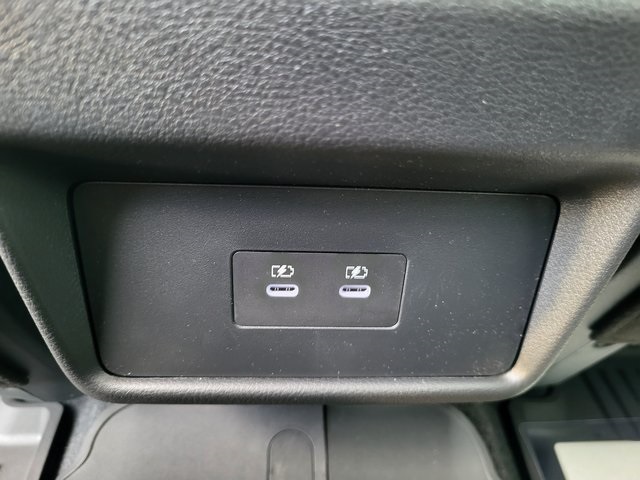 2025 Nissan Rogue SV photo 17