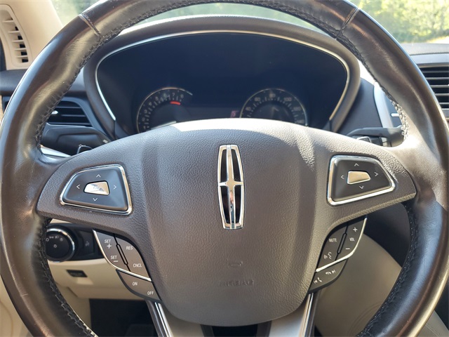 2015 Lincoln MKC Base photo 11