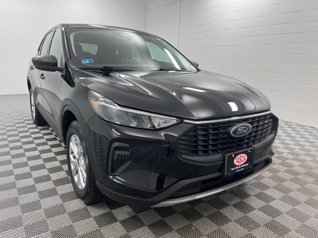 2023 Ford Escape Active's photo