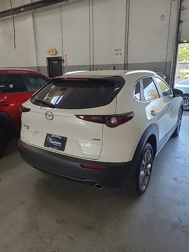 2022 Mazda CX-30 2.5 Select photo 3