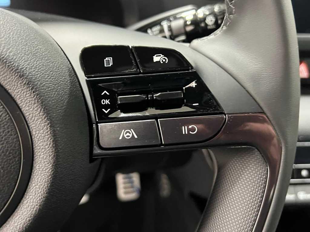 2025 Hyundai Elantra SEL Sport photo 35