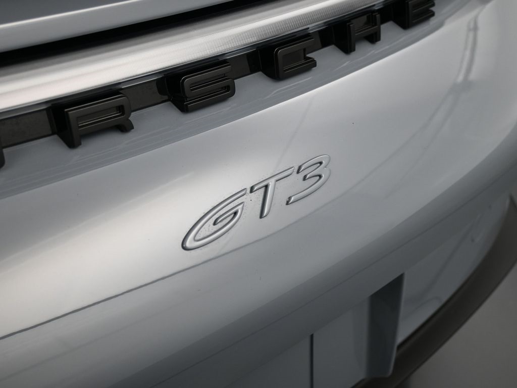 2023 Porsche 911 GT3 photo 6
