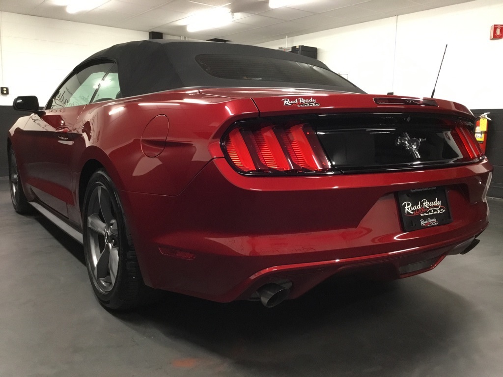2016 Ford Mustang V6 Convertible photo 26