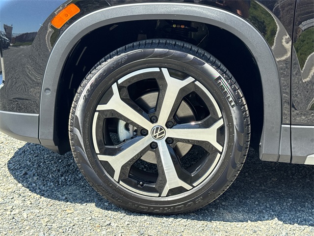 2025 Volkswagen Tiguan SE photo 7