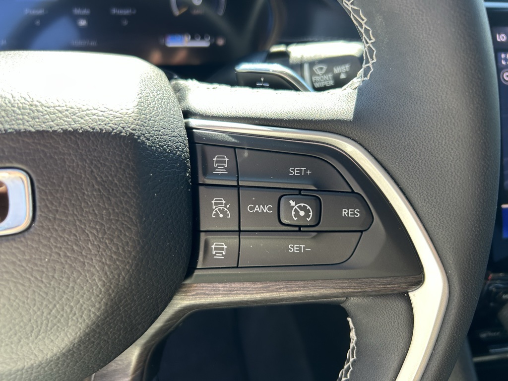 2024 Jeep Grand Cherokee Limited photo 13