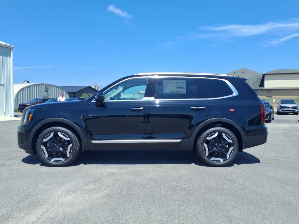 2025 Kia Telluride S photo 3