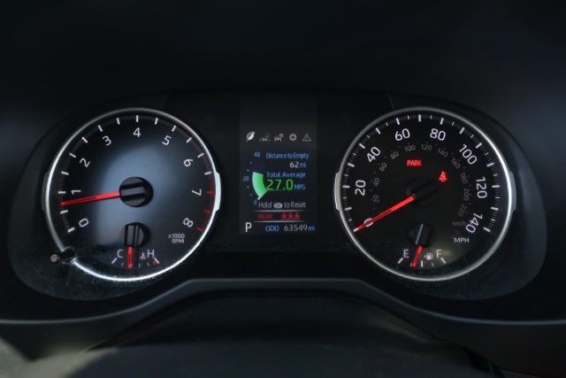 2022 Toyota RAV4 XLE photo 25