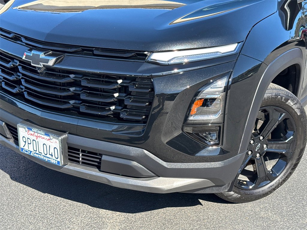 2025 Chevrolet Equinox LT photo 3