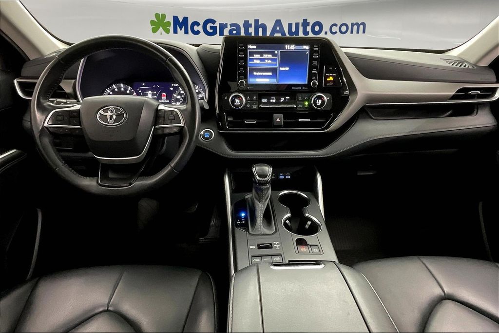 2022 Toyota Highlander XLE photo 15