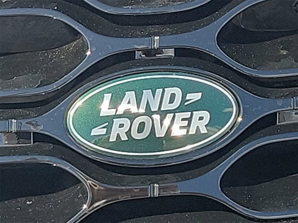 2025 Land Rover Discovery Sport S photo 8