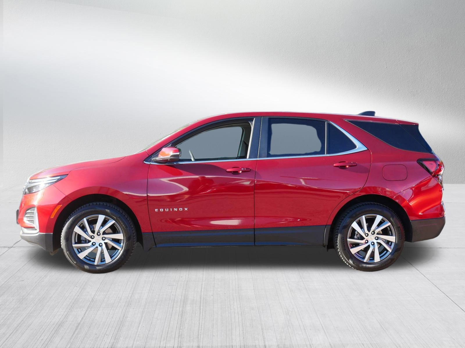 2023 Chevrolet Equinox LT photo 3