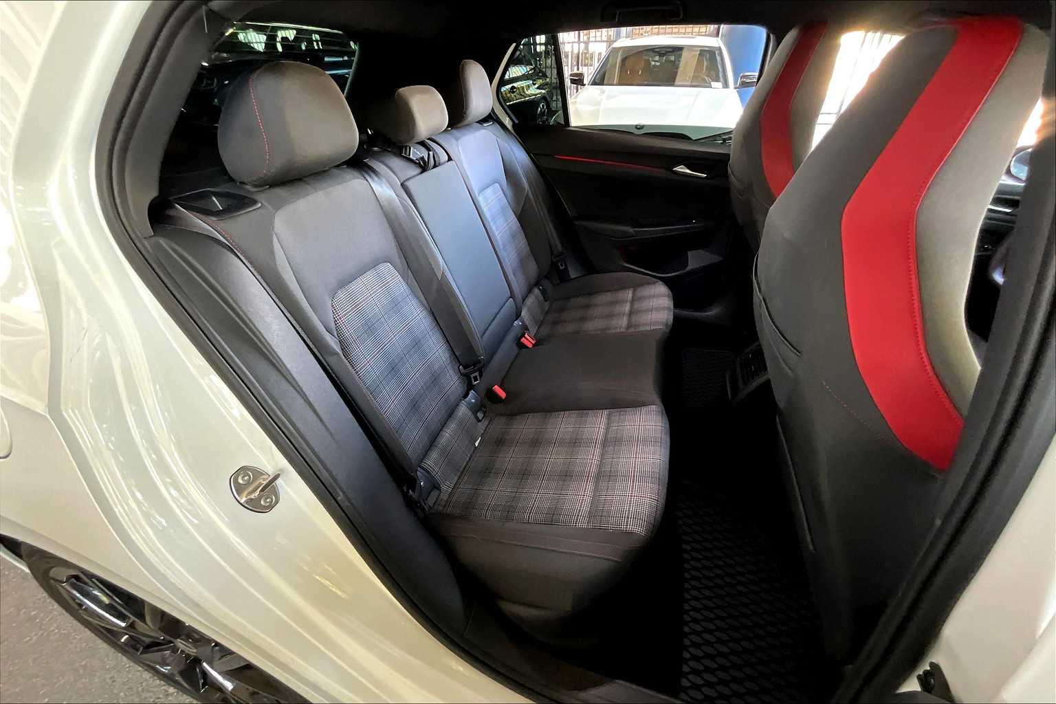 2024 Volkswagen Golf GTI 380 S photo 18