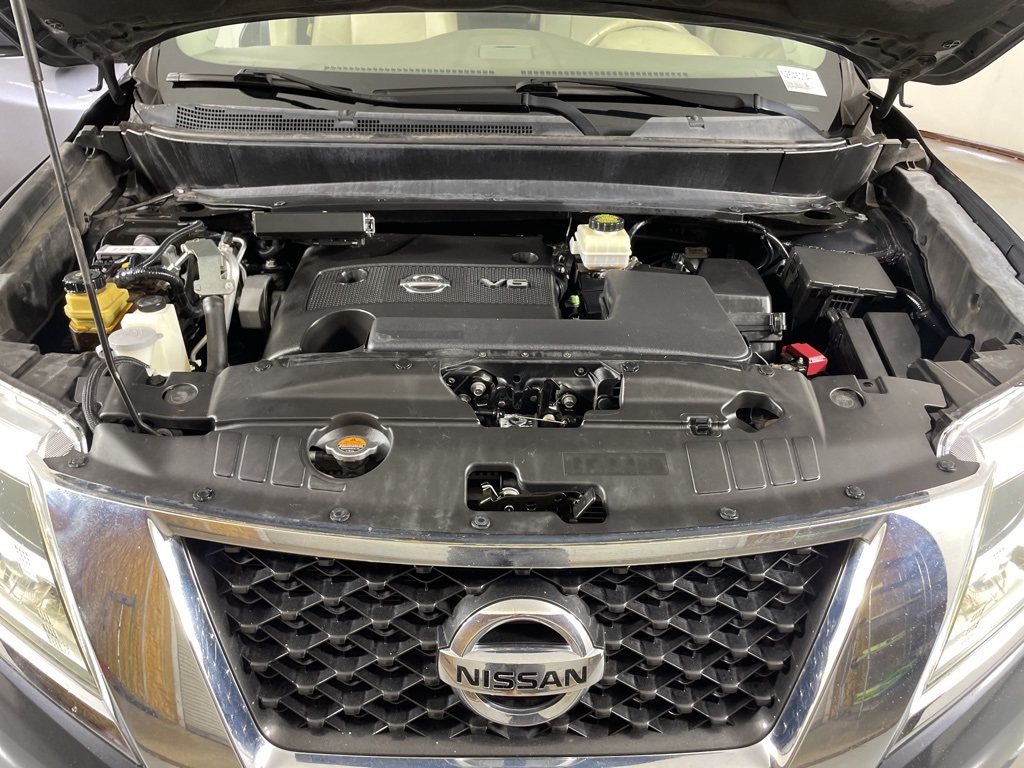 2014 Nissan Pathfinder SL photo 46