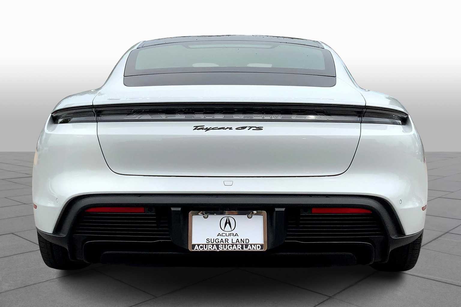 2022 Porsche Taycan GTS photo 4