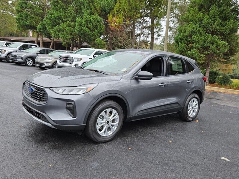 2025 Ford Escape Active photo 3
