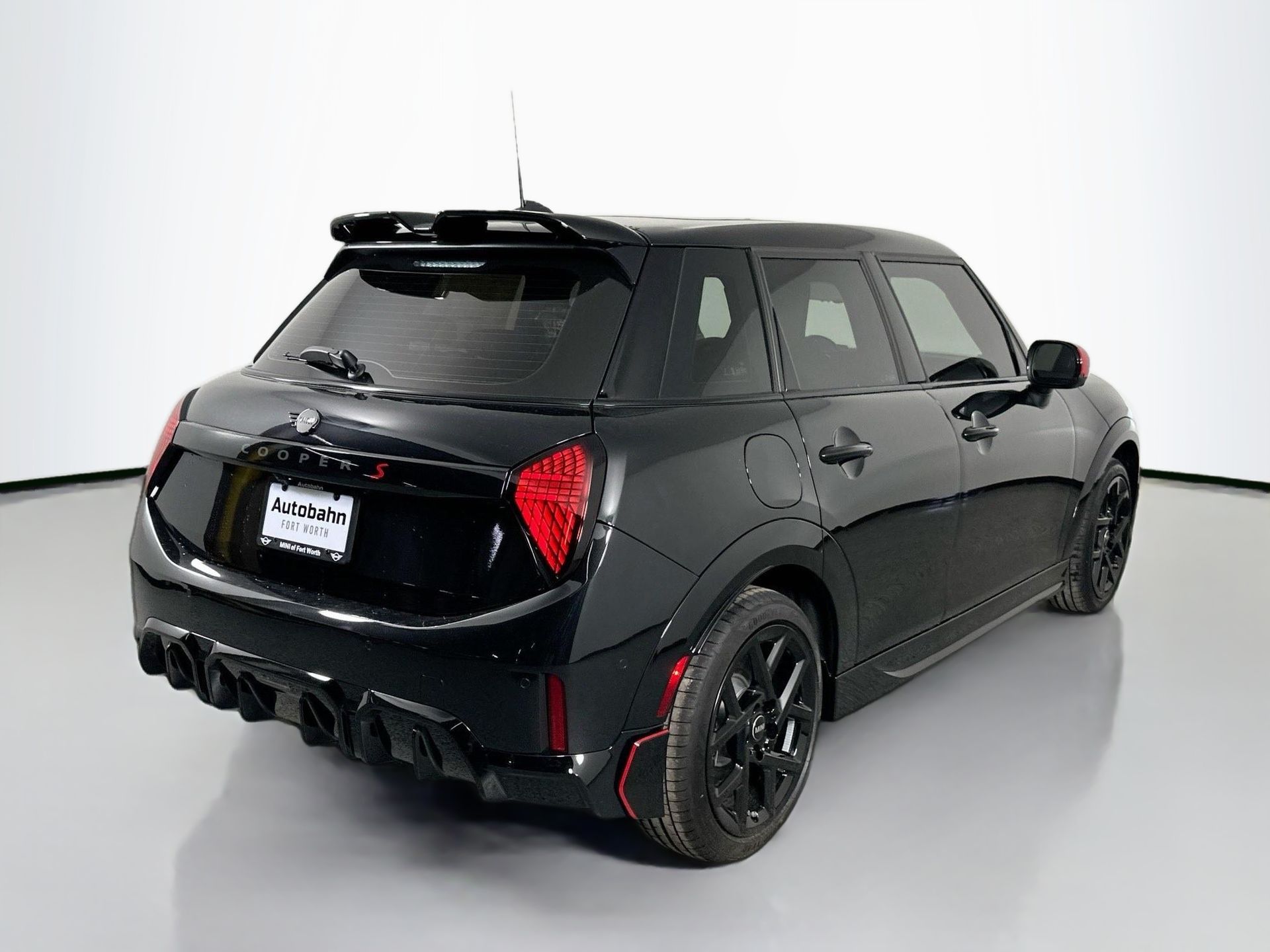 2025 Mini Cooper Hardtop S photo 4