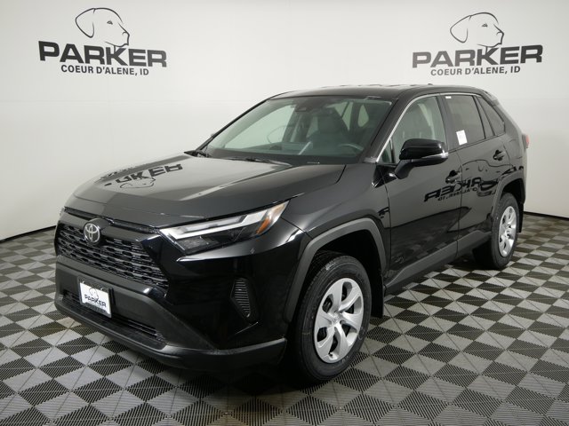 2025 Toyota RAV4 LE's photo