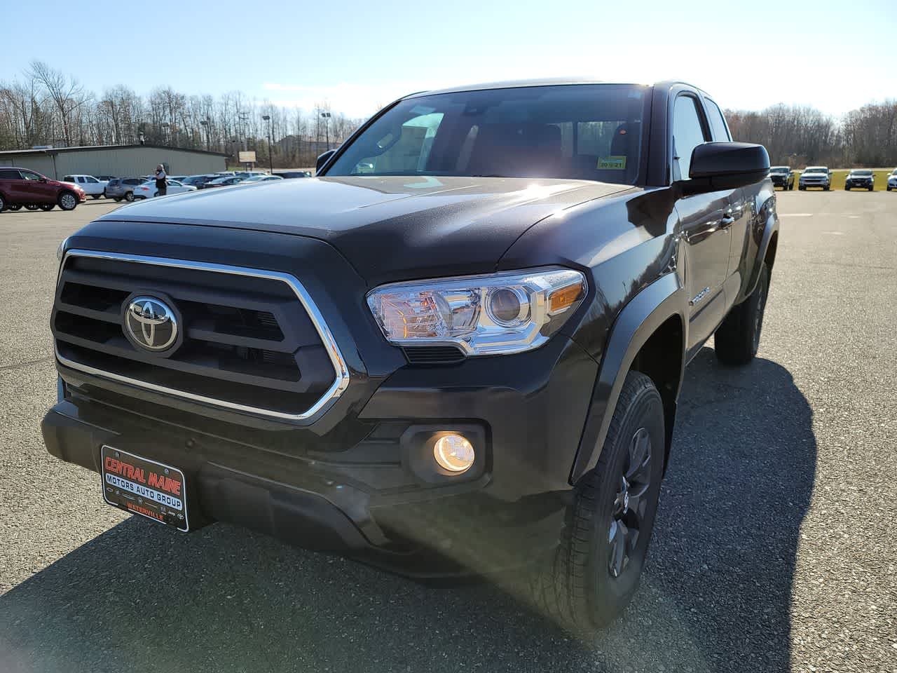 2021 Toyota Tacoma SR5's photo
