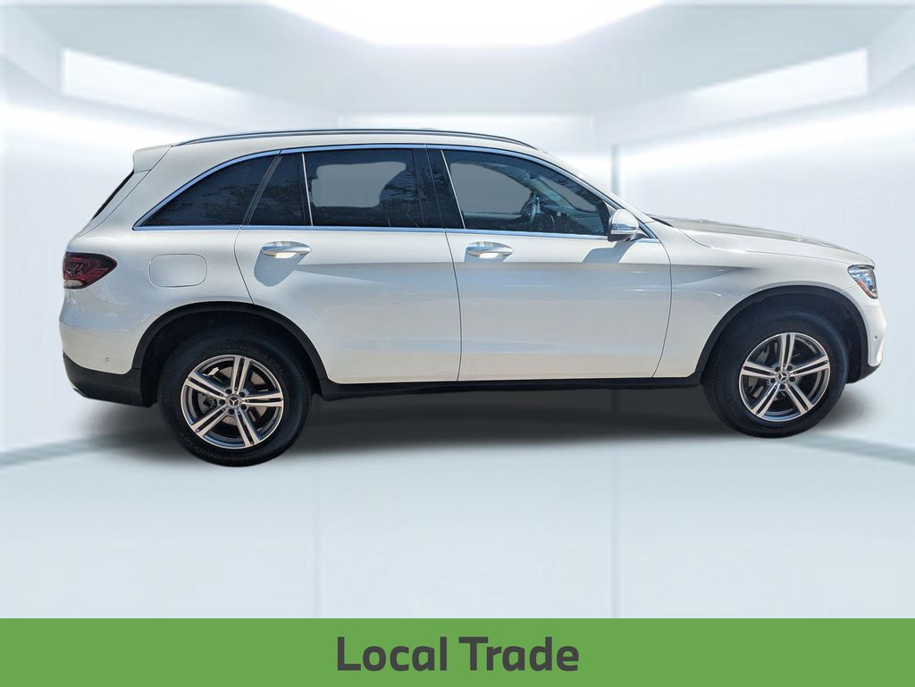 2022 Mercedes Benz GLC 300 photo 6