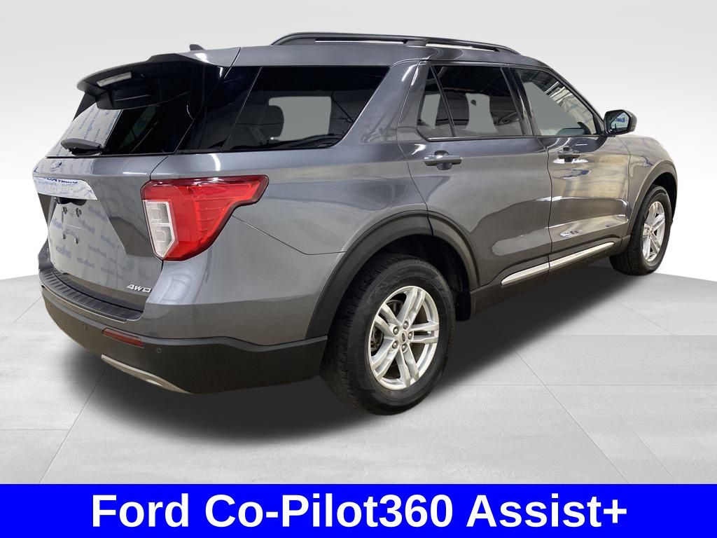 2022 Ford Explorer XLT photo 2