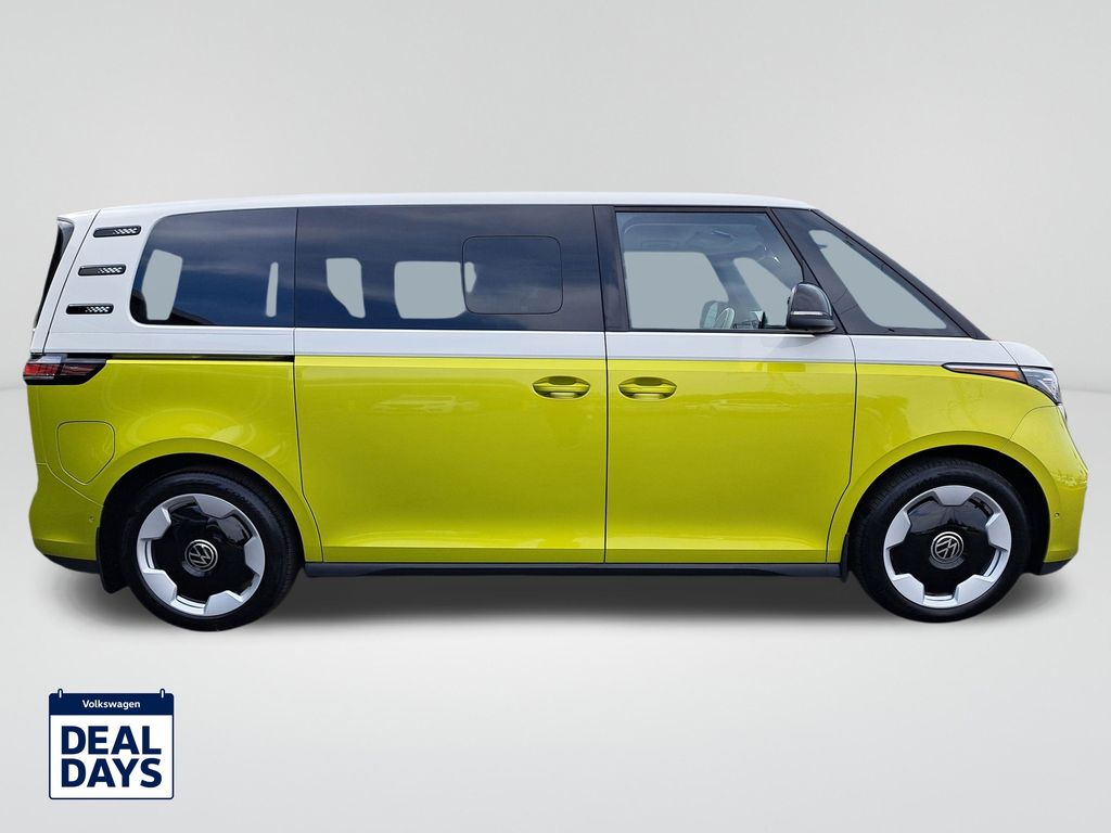 2025 Volkswagen ID. Buzz Pro Plus photo 4