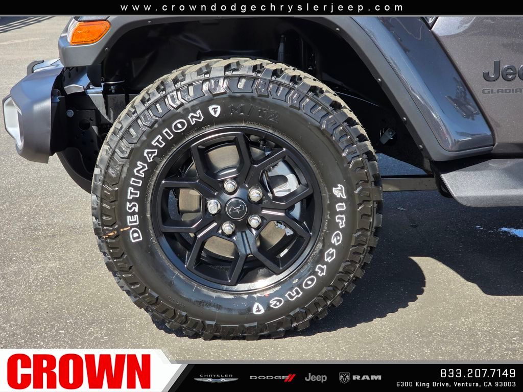 2025 Jeep Gladiator Sport photo 9