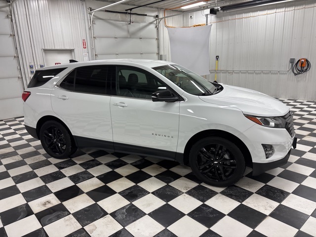 Used 2020 Chevrolet Equinox LT with VIN 2GNAXUEV6L6200038 for sale in Rochester, Minnesota