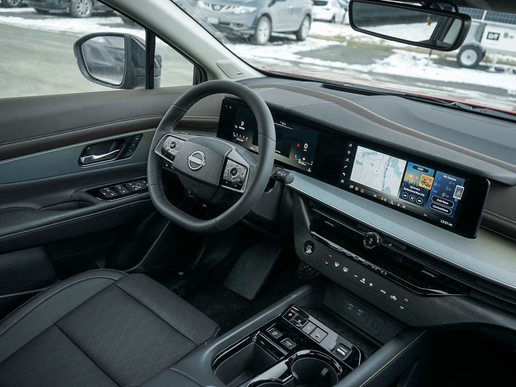 2025 Nissan Murano Platinum photo 13