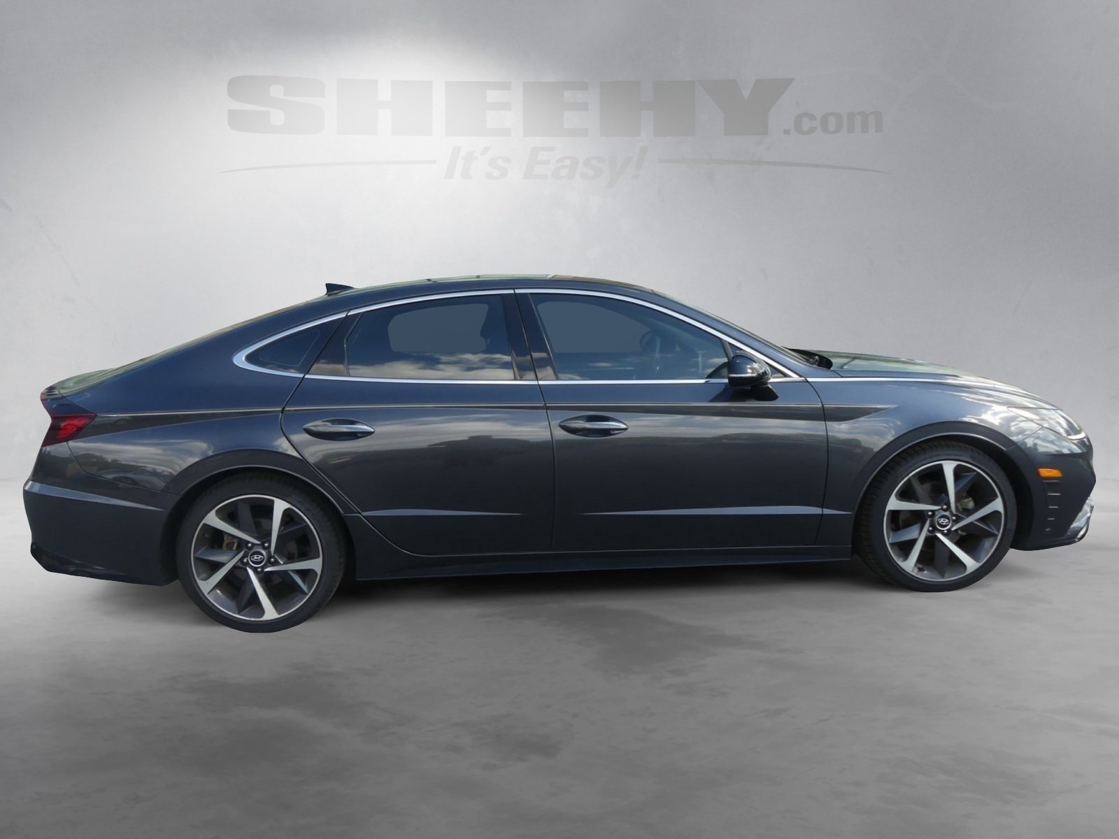 2022 Hyundai Sonata SEL Plus photo 2