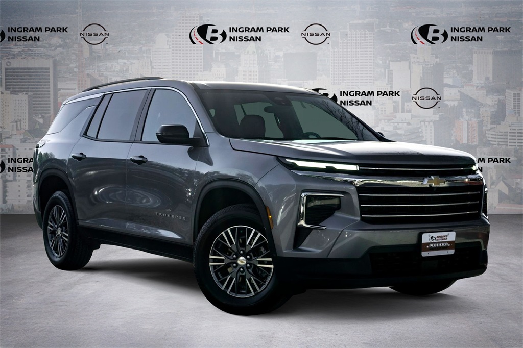 2026 Chevrolet Traverse LT's photo