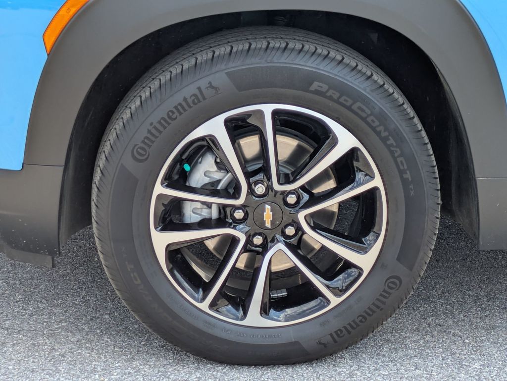 2025 Chevrolet Trailblazer LT photo 9