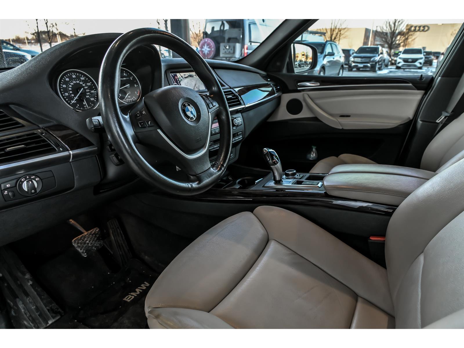 Used 2011 BMW X5 xDrive50i with VIN 5UXZV8C55BL418102 for sale in St. Charles, IL