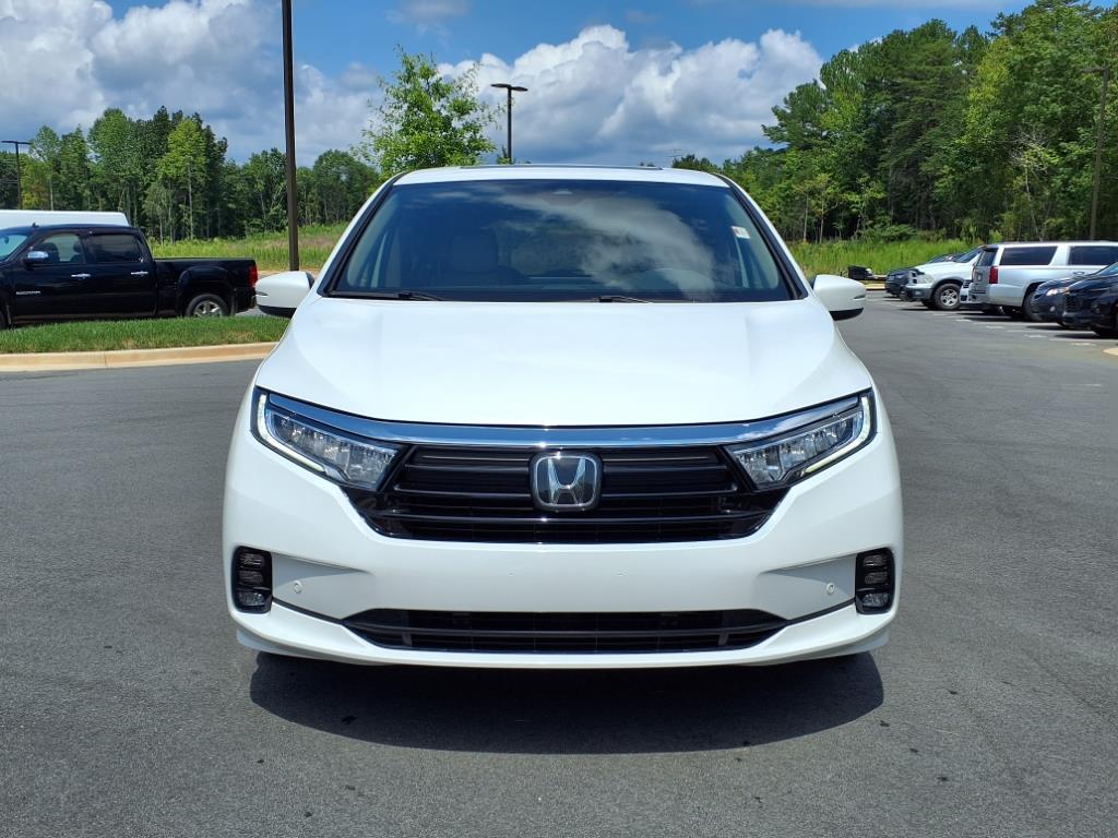 2021 Honda Odyssey Touring photo 2