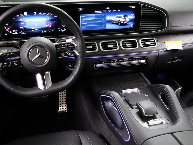 2026 Mercedes Benz GLS 450 4MATIC photo 16