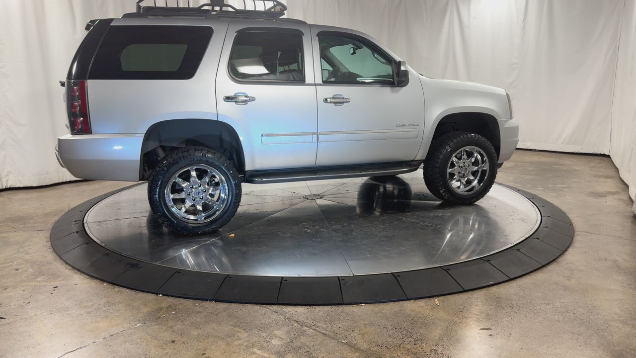 2013 Gmc Yukon Denali photo 2