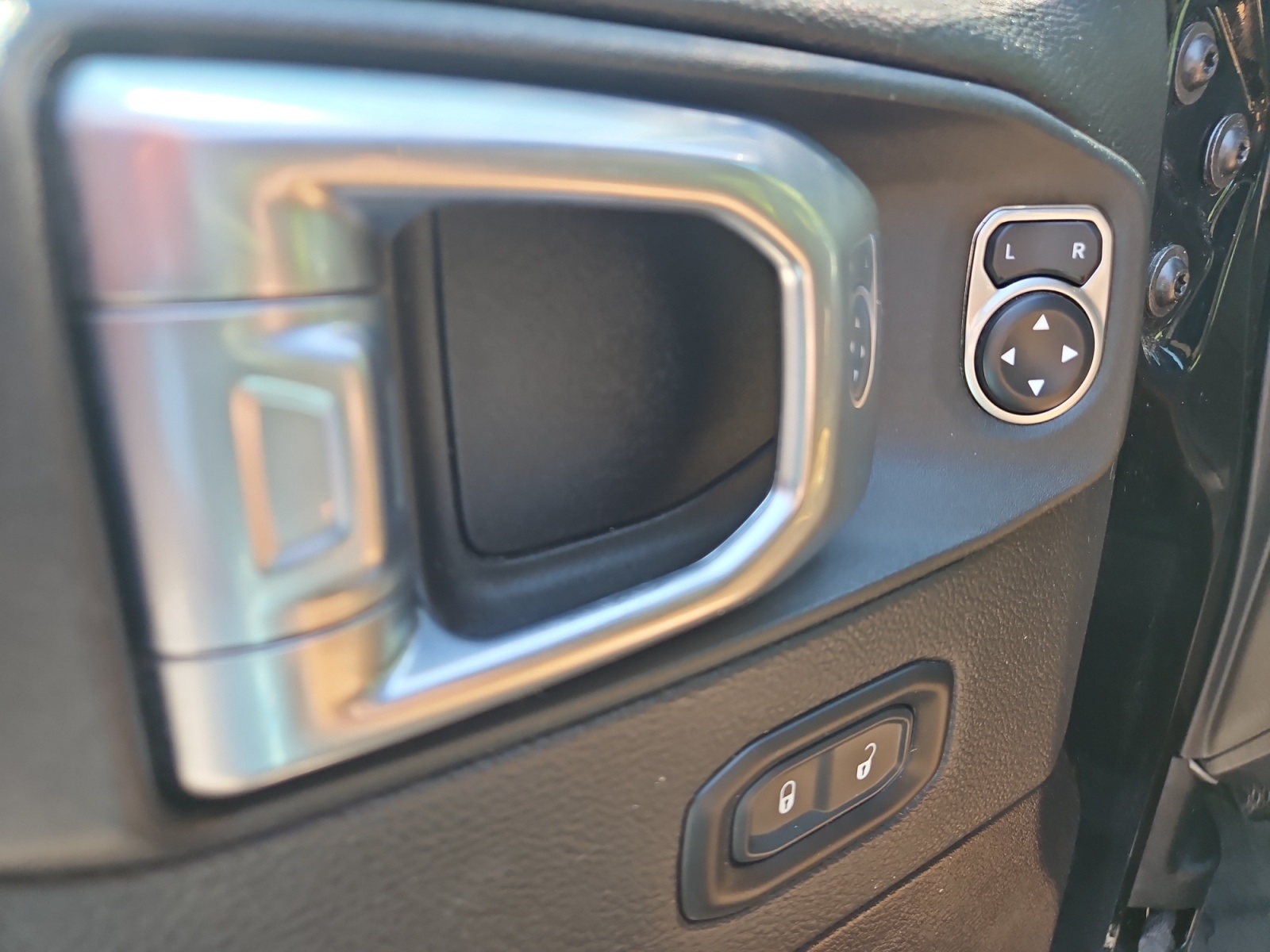 2021 Jeep Gladiator Overland photo 20