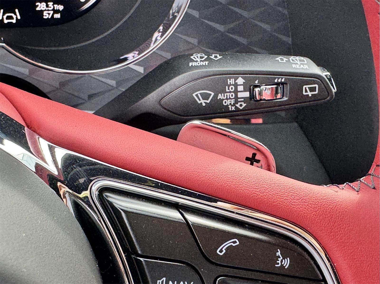 2024 Bentley Bentayga V8 photo 41