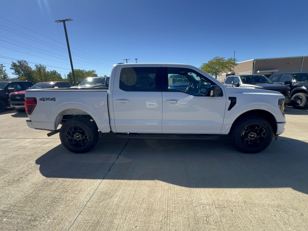 2025 Ford F-150 XLT photo 2