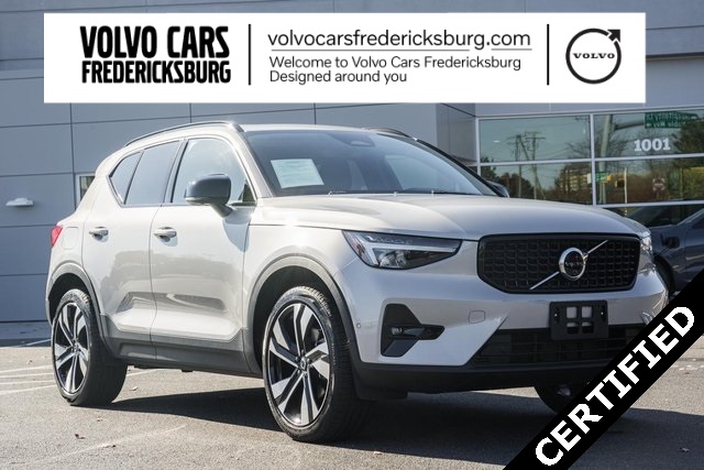 2025 Volvo XC40 Plus