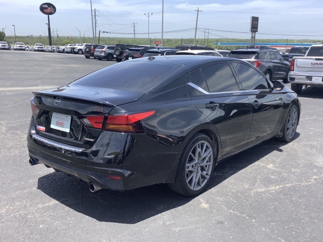 2023 Nissan Altima SR photo 7